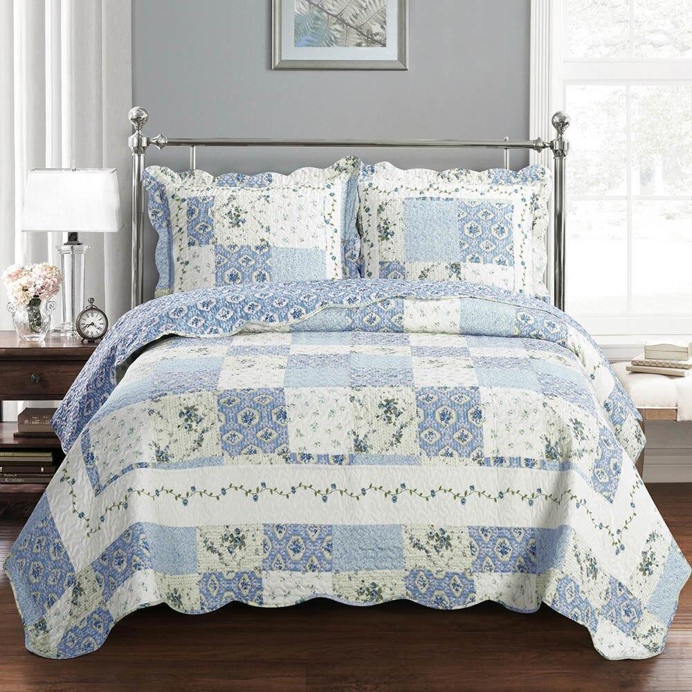 http://www.wholesalebeddings.com/cdn/shop/products/Brea-Oversize-Quilt-Set-Quilts-Coverlets_28ef556d-3088-4f9d-97e0-095b119d1829.jpg?v=1629334712