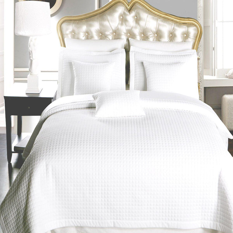 Luxury Checkered Quilted Wrinkle-Free 4-6 Piece Quilted Coverlet Sets-Wholesale Beddings