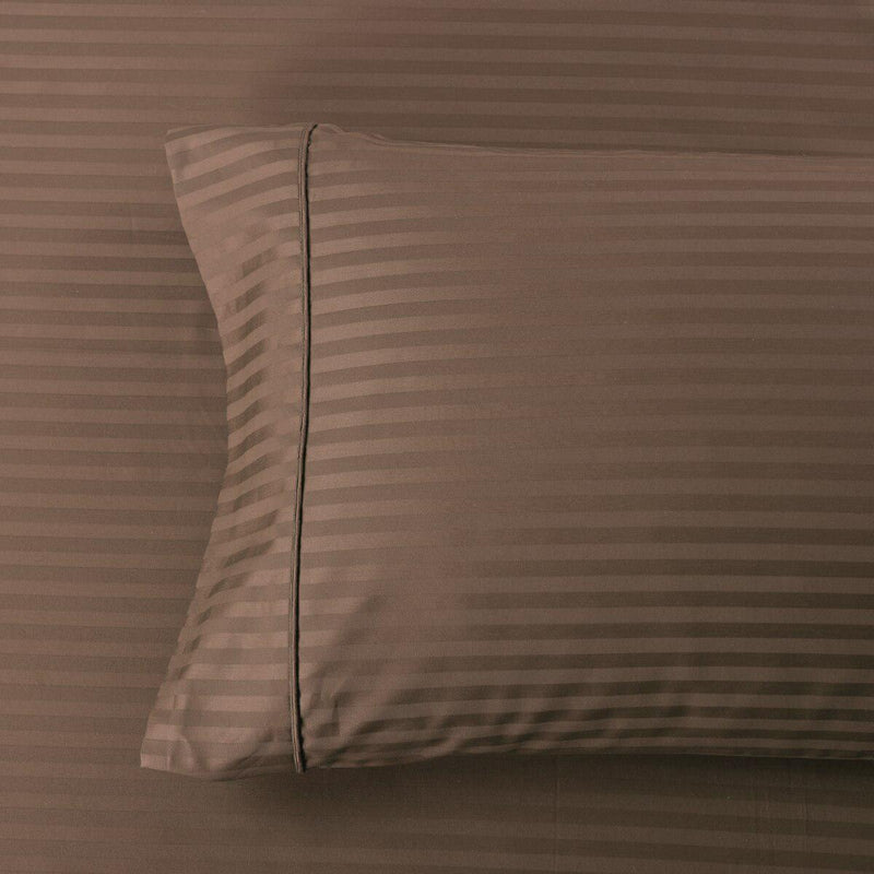 Pair of Pillowcases Wrinkle-Free 650Tc Cotton Damask Striped-Wholesale Beddings